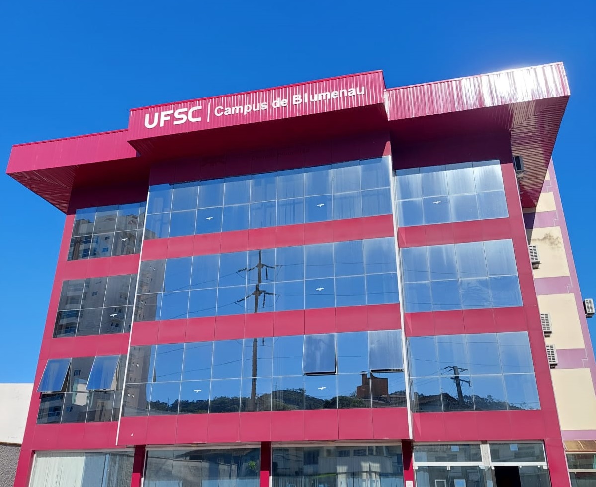 Engenharia de Controle e Automação – UFSC Blumenau